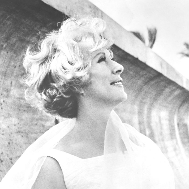 Estee-lauder-ambra-e-miele-formia-donne-bellezza (2) Estee-lauder-ambra-e-miele-formia-donne-bellezza (2)